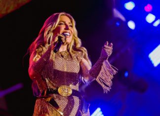 Estreias no palco atraem multidão ao Pátio de Eventos Luiz Lua Gonzaga